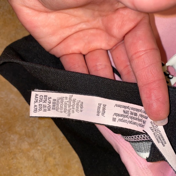 Victoria Secret push up bralette - Picture 2 of 5